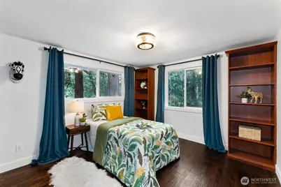 8205 NE Blakely Court W, Bainbridge Island, WA 98110 - Photo 22