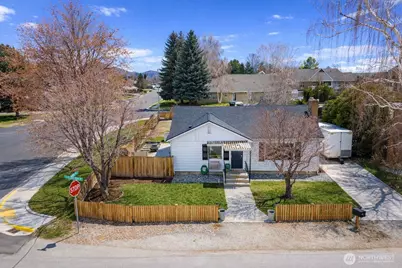 505 N Markeson Street, Chelan, WA 98816 - Photo 1