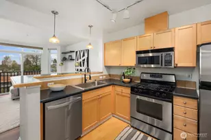 7116 Greenwood Ave N, Seattle, WA 98103 - Photo 4