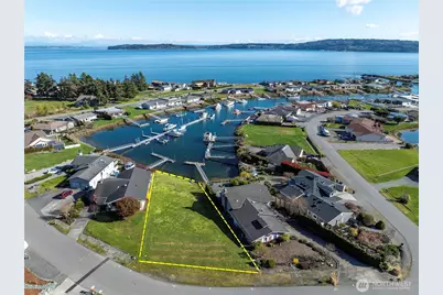 2271 Mariner Beach Drive, Oak Harbor, WA 98277 - Photo 2