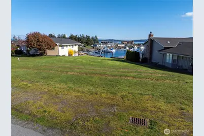 2271 Mariner Beach Drive, Oak Harbor, WA 98277 - Photo 8