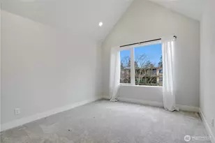 13333 Greenwood Ave N, Seattle, WA 98133 - Photo 18