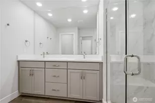 13333 Greenwood Ave N, Seattle, WA 98133 - Photo 20