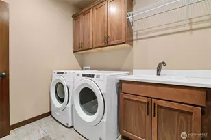 755 S Perry Ave, East Wenatchee, WA 98802 - Photo 18