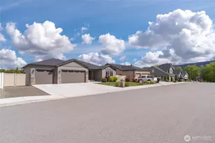 755 S Perry Ave, East Wenatchee, WA 98802 - Photo 36