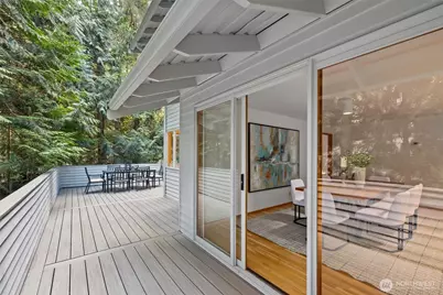 13619 NE 28th St, Bellevue, WA 98005 - Photo 8