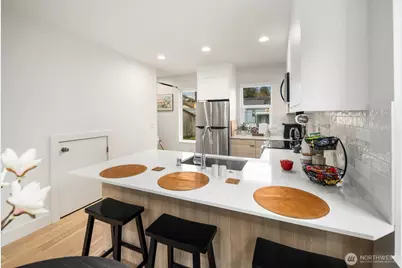 2211 17th Avenue S, Seattle, WA 98144 - Photo 10