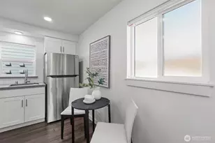 940 N 89th St, Seattle, WA 98103 - Photo 6