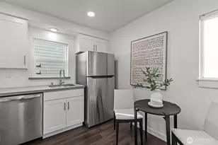 940 N 89th St, Seattle, WA 98103 - Photo 8