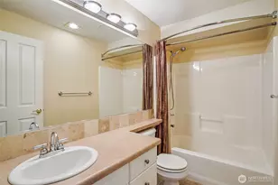 12034 15th Ave NE, Seattle, WA 98125 - Photo 20