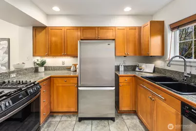 202 24th Avenue E #6, Seattle, WA 98112 - Photo 10