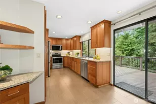 15831 SE 47th St, Bellevue, WA 98006 - Photo 12