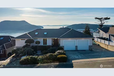2402 Highland Drive, Anacortes, WA 98221 - Photo 1
