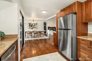 22223 NE 82nd Pl, Redmond, WA 98053 - Photo 14