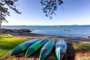 837 Cape Dr, Friday Harbor, WA 98250 - Photo 2