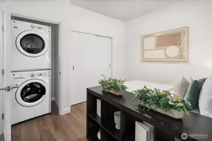 1085 103rd Ave NE, Bellevue, WA 98004 - Photo 14