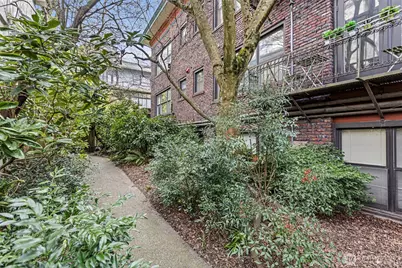 632 13th Avenue E #12, Seattle, WA 98102 - Photo 28