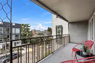 632 13th Ave E, Seattle, WA 98102 - Photo 8