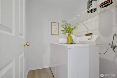 12740 NE 10th Place #E303, Bellevue, WA 98005 - Photo 18