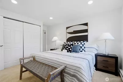 12740 NE 10th Place #E303, Bellevue, WA 98005 - Photo 12