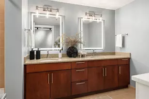 2720 3rd Ave, Seattle, WA 98121 - Photo 20