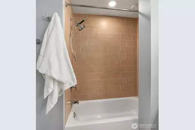 2720 3rd Avenue #405, Seattle, WA 98121 - Photo 18