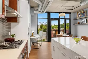 2720 3rd Ave, Seattle, WA 98121 - Photo 12