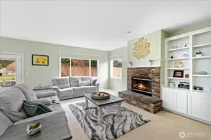 7041 Eagle Lake Dr SE, Snoqualmie, WA 98065 - Photo 12