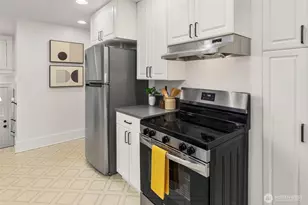 543 N 81st St, Seattle, WA 98103 - Photo 10