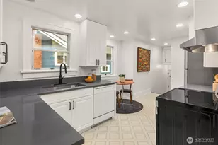 543 N 81st St, Seattle, WA 98103 - Photo 6