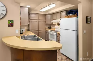 11510 NE 128th St, Kirkland, WA 98034 - Photo 4