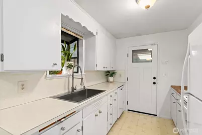 9412 4th Avenue SW, Seattle, WA 98106 - Photo 12