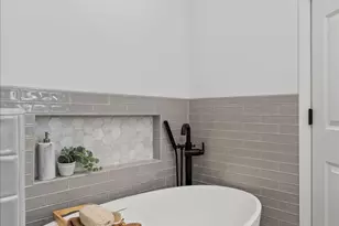 20049 Wallingford Ave N, Shoreline, WA 98133 - Photo 24