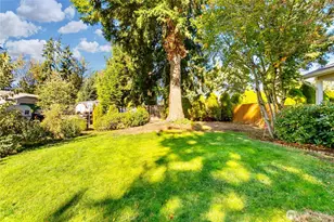 11923 207 Ave E, Bonney Lake, WA 98391 - Photo 6