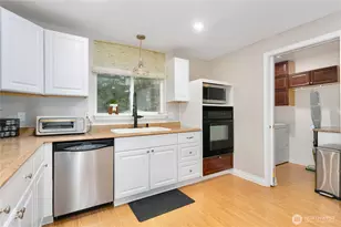 11923 207 Ave E, Bonney Lake, WA 98391 - Photo 18