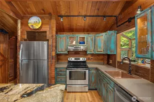 10750 N Madison Ave NE, Bainbridge Island, WA 98110 - Photo 8