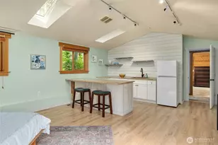10750 N Madison Ave NE, Bainbridge Island, WA 98110 - Photo 24