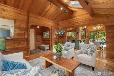 10750 N Madison Avenue NE, Bainbridge Island, WA 98110 - Photo 6