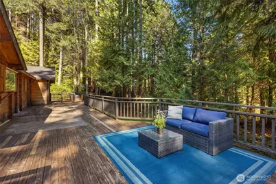 10750 N Madison Avenue NE, Bainbridge Island, WA 98110 - Photo 26