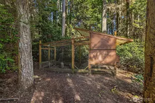 10750 N Madison Ave NE, Bainbridge Island, WA 98110 - Photo 30