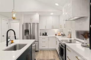 23011 SE Lake Wilderness Dr, Maple Valley, WA 98038 - Photo 14