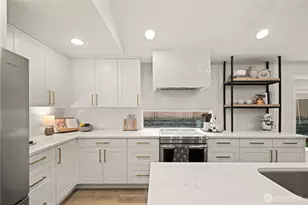 23011 SE Lake Wilderness Dr, Maple Valley, WA 98038 - Photo 12