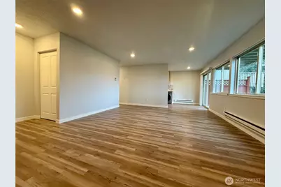 9623 S 248th #B11, Kent, WA 98030 - Photo 2