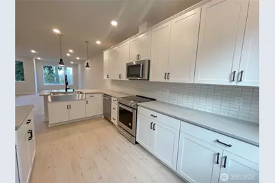 2150 N 147th Street #B, Shoreline, WA 98133 - Photo 8