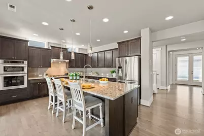 610 Field Place NE, Renton, WA 98059 - Photo 8