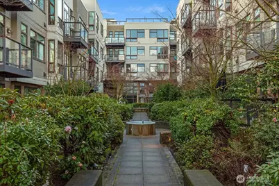 1760 N Northlake Way #521, Seattle, WA 98103 - Photo 4