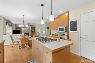18525 SE 277th Pl, Covington, WA 98042 - Photo 16