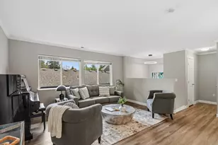 12026 NE 99th Ln, Kirkland, WA 98033 - Photo 10