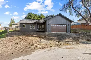 1215 Rolling Hills Dr, Port Angeles, WA 98363 - Photo 2