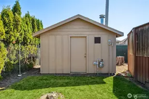 425 Rosewood Dr, Buckley, WA 98321 - Photo 16